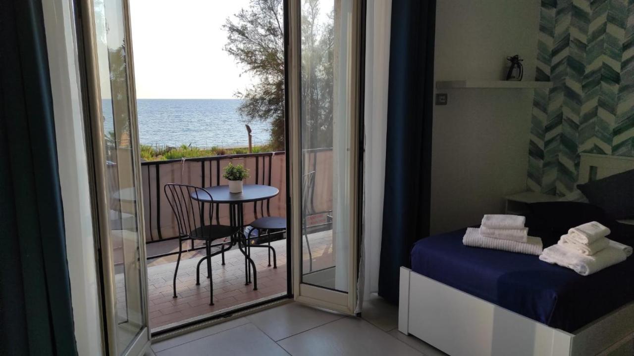 Apartament La Dimora Delle Sirene Salerno Zewnętrze zdjęcie