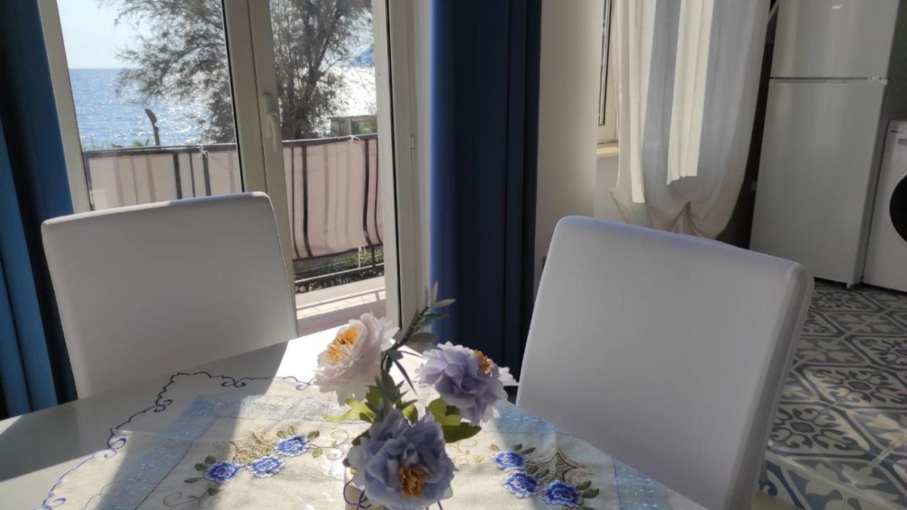 Apartament La Dimora Delle Sirene Salerno Zewnętrze zdjęcie